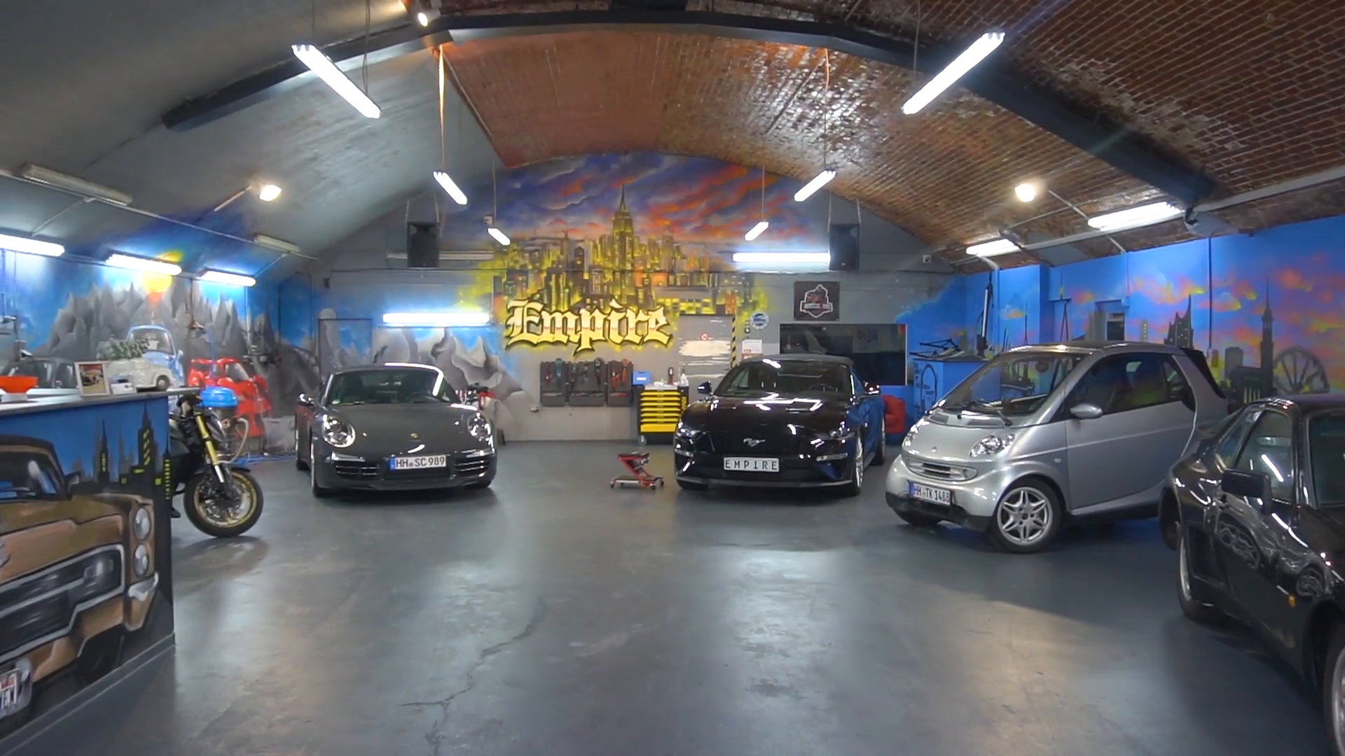 Unternehmensvideo von Empire Autoaufbereitung, Auto in Hamburg
