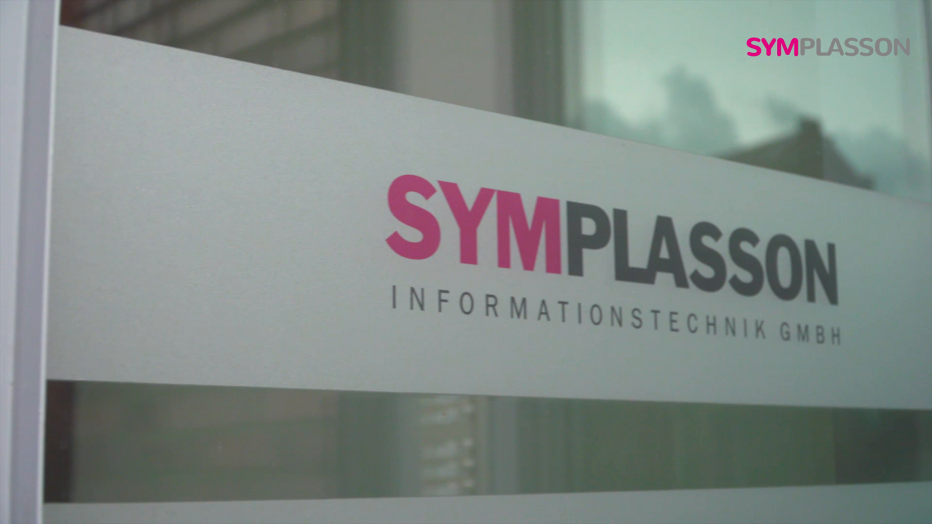Company video by SYMPLASSON Informationstechnik, education in Hamburg