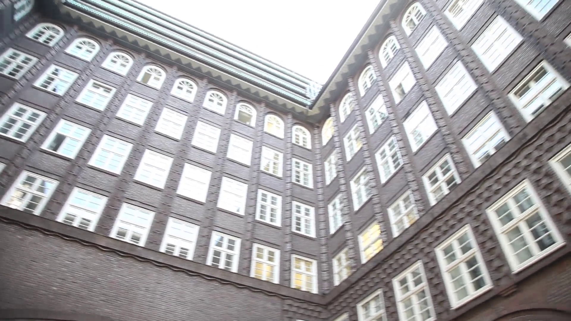 Unternehmensvideo von Swiss Life Select, Versicherung in Hamburg