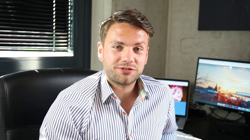 Unternehmensvideo von Klaus versichert, Versicherung in Hamburg