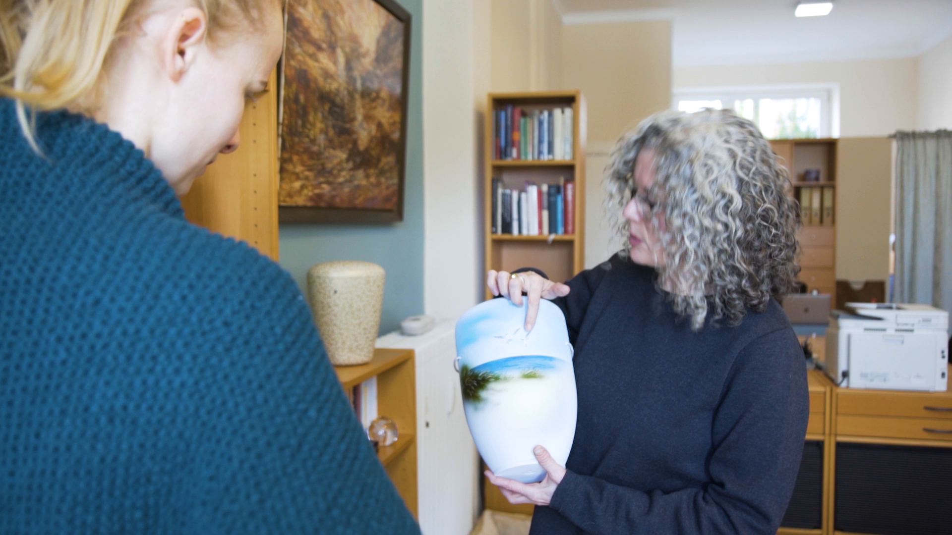 Company video by Die Bestatterin Angelika Westphal, bereavement in Hamburg