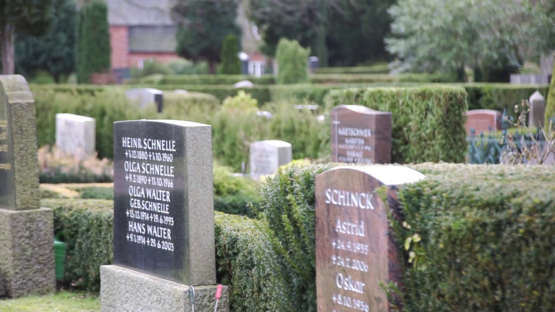 Unternehmensvideo von Bestattungsinstitut Schmidt-Peil OHG seit 1913, Trauer und Erinnerung in Hamburg