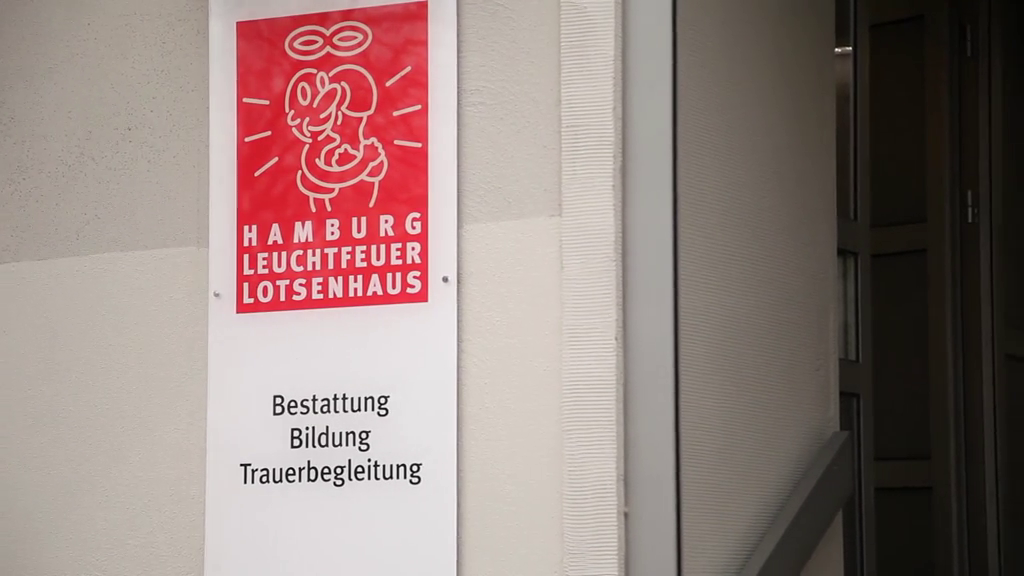 Unternehmensvideo von Hamburger Leuchtfeuer Lotsenhaus, Trauer und Erinnerung in Hamburg