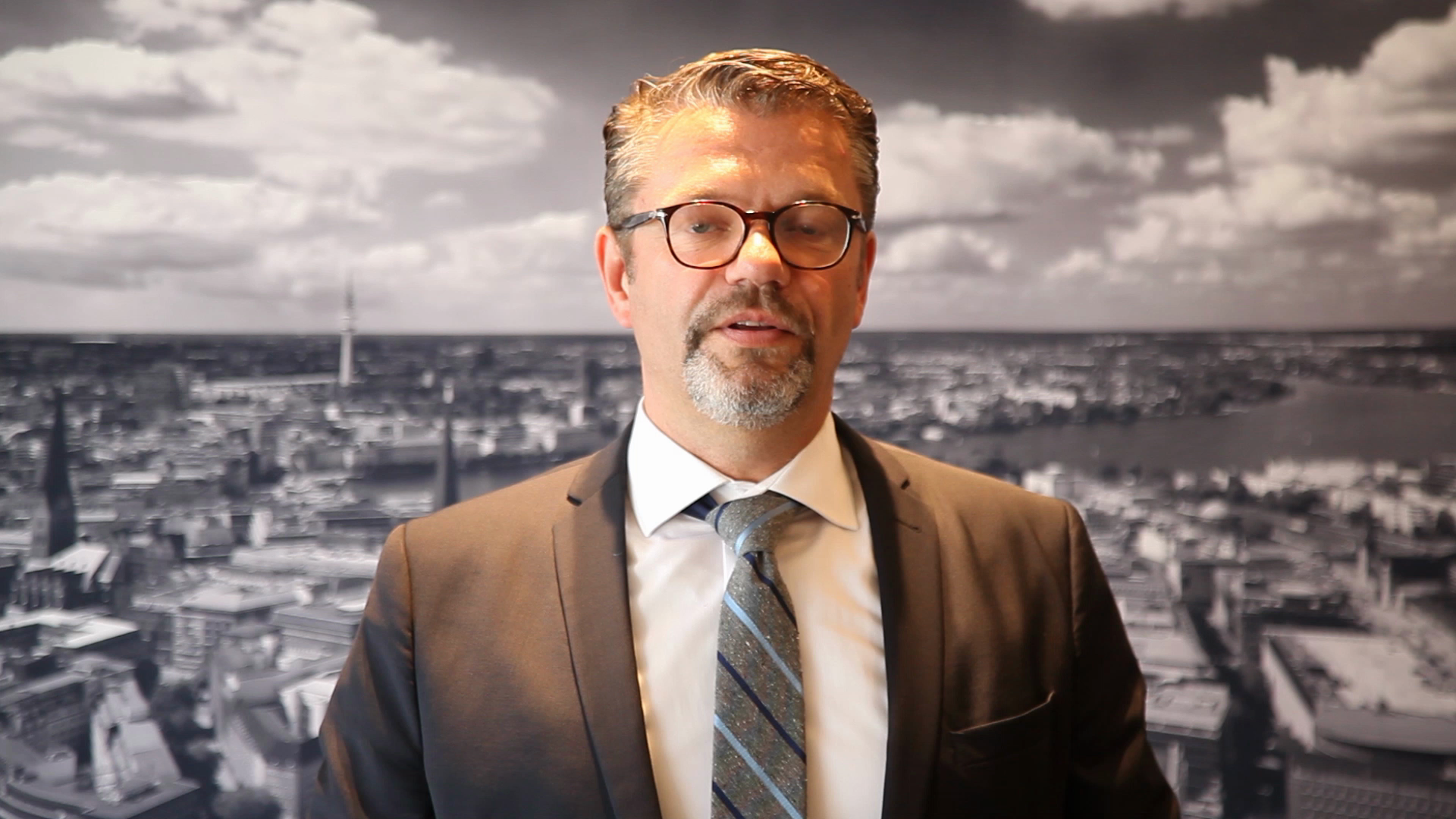 Unternehmensvideo von Peters + Peters Wohn- und Anlageimmobilien, Immobilien in Hamburg