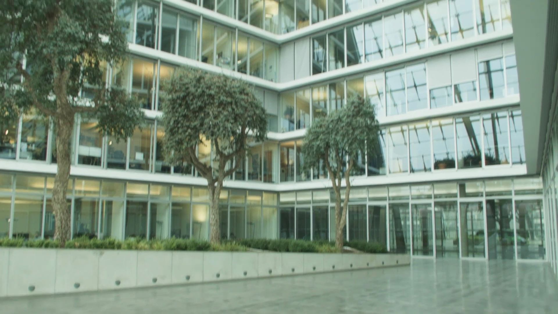 Company video by Praxis Dr. Arjomand und Partner, healthcare in Hamburg