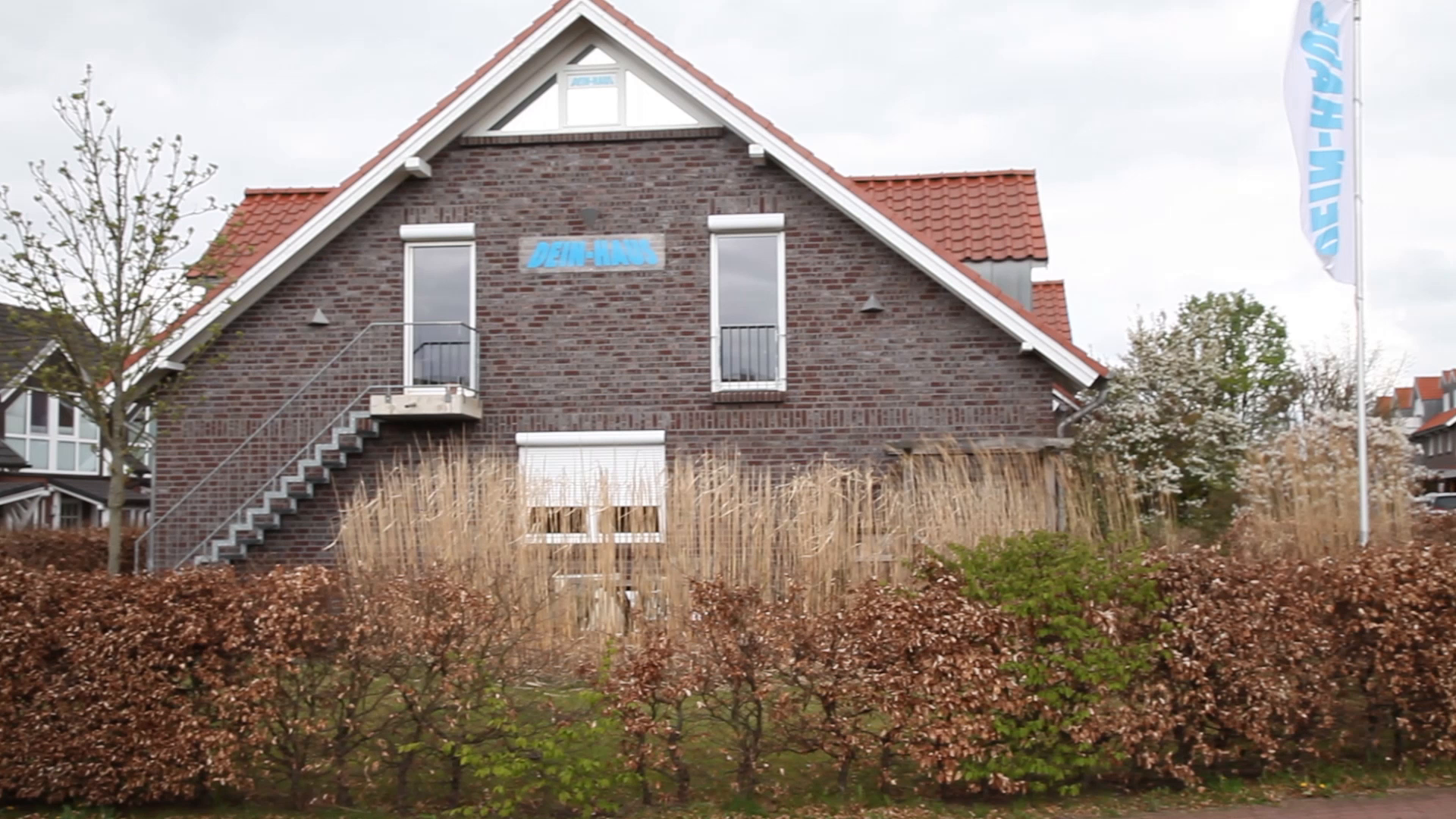 Company video by DEIN-HAUS Bauträgergesellschaft, home and construction in Reinbek