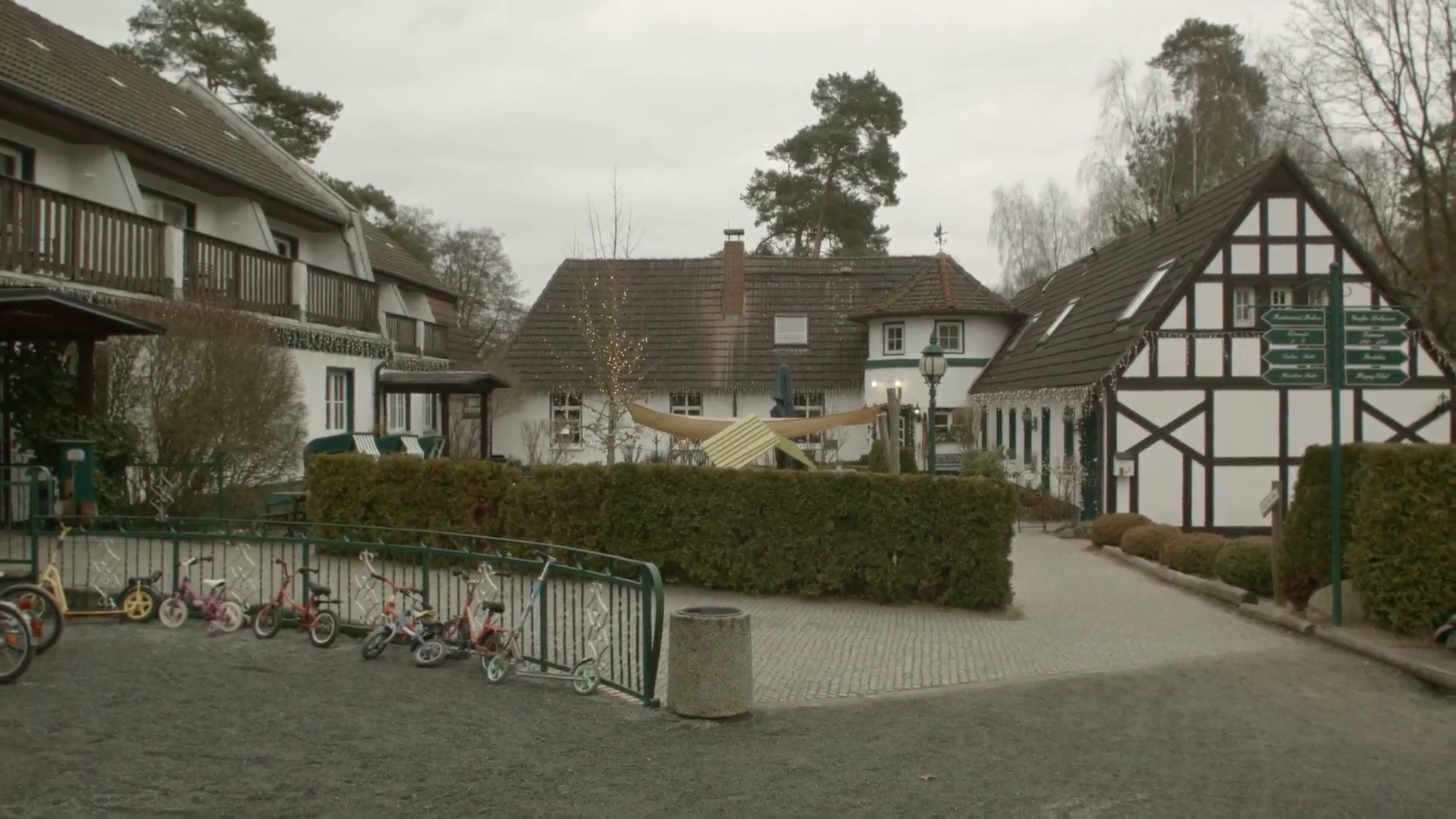 Company video by Borchard´s Rookhus Betriebs, hospitality in Wesenberg
