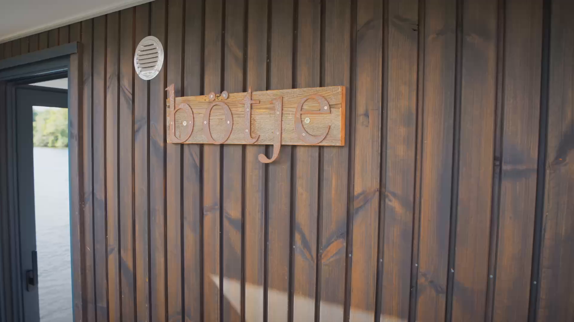 Hausboot Bötje am Kai